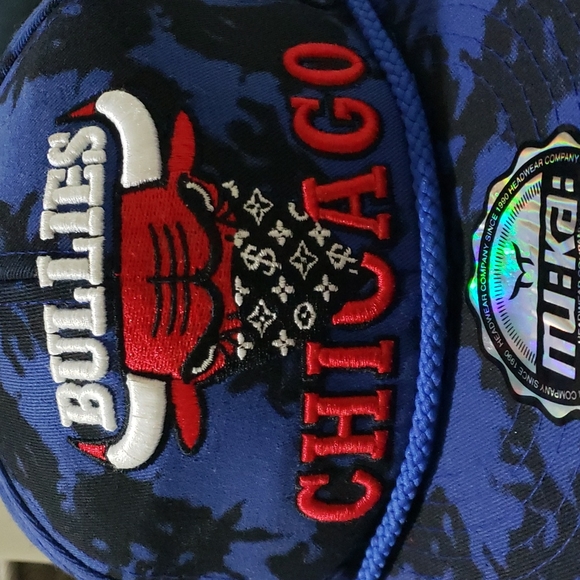 Hat - Picture 2 of 4